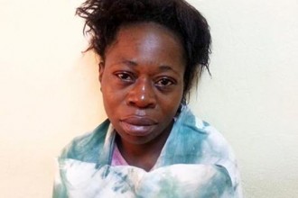 Gabon : Elle jette ses deux enfants dans les latrines